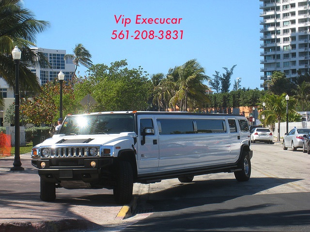 VIP execucar Limousine Service offers the finest in sedan, stretch limousine, super stretch limousine,charter bus, SUV, luxury passenger van and mini-bus service in Boca Raton